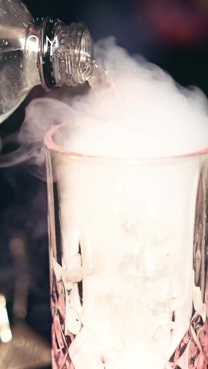 Dry ice smoke cocktails at Miami Beach event