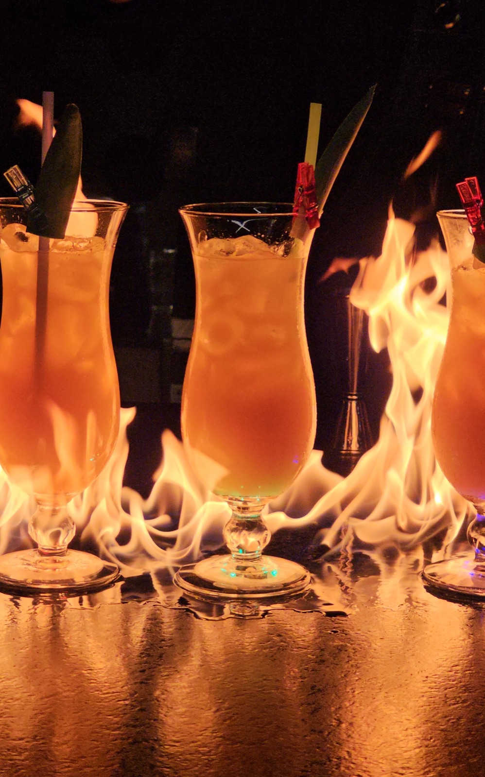 Fire show flair bartender Miami flaming cocktail